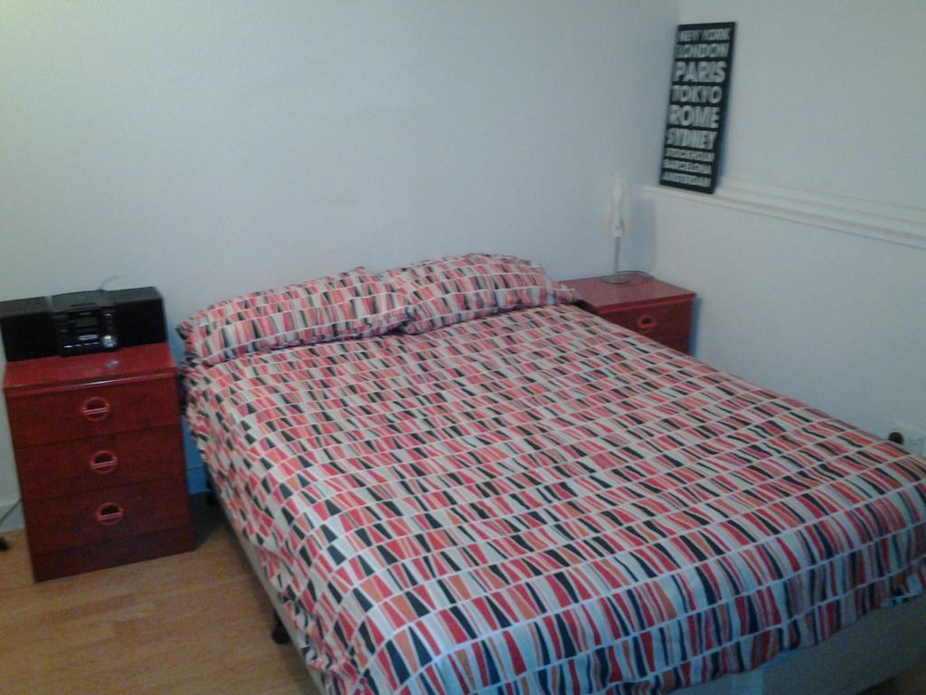 The Melbourne Connection Travellers Hostel Zimmer foto
